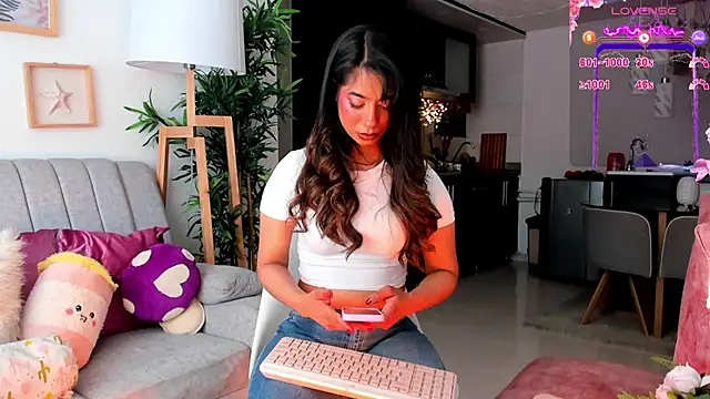 Issa cooper online show from September 2025 03:39:01 PM