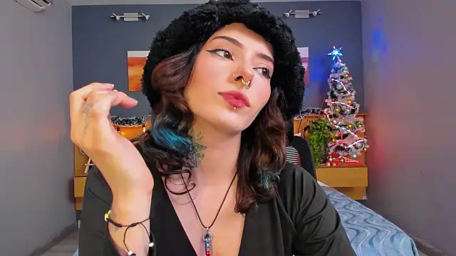 LiliJones  online show from December 2024 04:47:01 PM