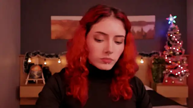 LiliJones  online show from December 2024 04:38:02 PM