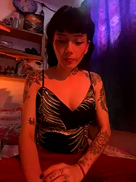 LiliJones  online show from December 2025 05:19:02 PM