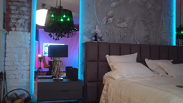 eva fashionista online show from April 2026 07:28:02 PM