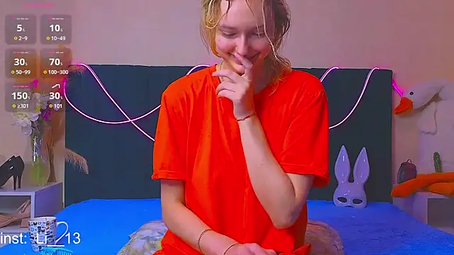 Snapshot of Angelina__1 chatting on January 2025 01:15:01 AM Angelina 1 online show from January 2025 01:15:01 AM