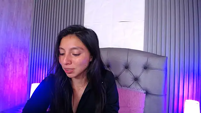 kendall saenz online show from December 2024 07:15:02 PM