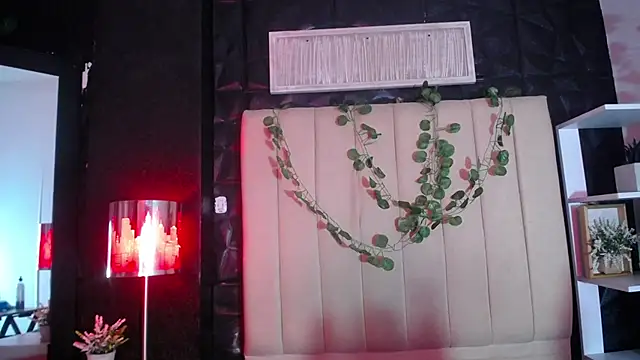 kendall saenz online show from October 2025 07:36:02 PM