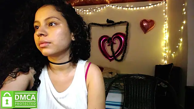 Snapshot of Mr_MrsCurie chatting on December 2024 04:03:02 AM Mr MrsCurie online show from December 2024 04:03:02 AM