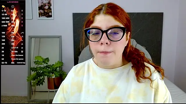 lucie nicolls online show from January 2025 07:57:01 PM