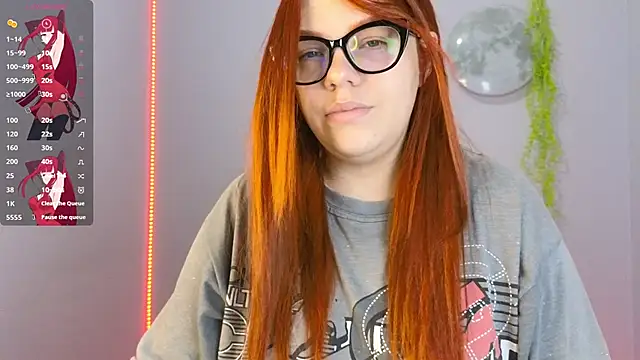 lucie nicolls online show from February 2025 08:18:01 PM