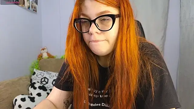 lucie nicolls online show from February 2025 07:41:01 PM