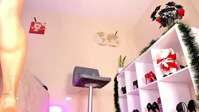 Itzeldreams online show from December 2024 01:10:02 PM