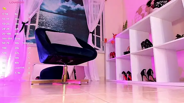 Itzeldreams online show from February 2025 01:11:01 PM