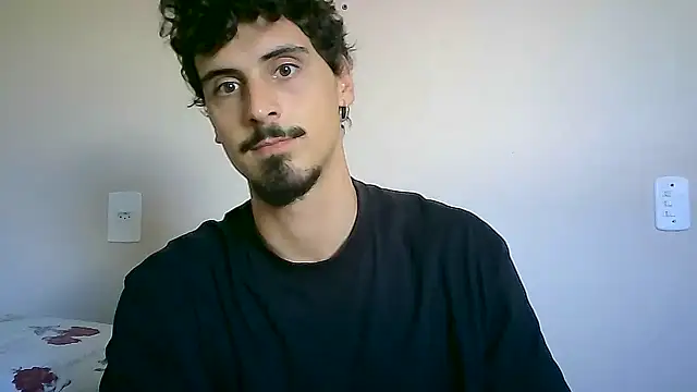 Snapshot of milkoffe chatting on January 2025 03:26:01 PM milkoffe online show from January 2025 03:26:01 PM