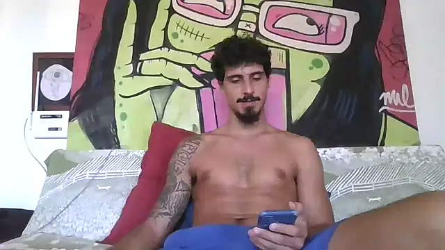 Snapshot of milkoffe chatting on February 2025 04:34:02 PM milkoffe online show from February 2025 04:34:02 PM