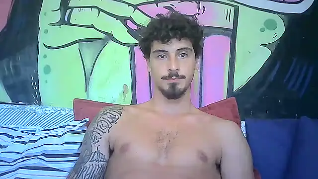 Snapshot of milkoffe chatting on March 2025 03:37:02 PM milkoffe online show from March 2025 03:37:02 PM