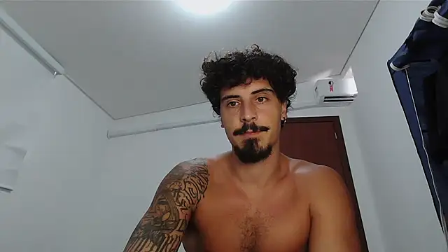 Snapshot of milkoffe chatting on February 2026 02:53:02 PM milkoffe online show from February 2026 02:53:02 PM