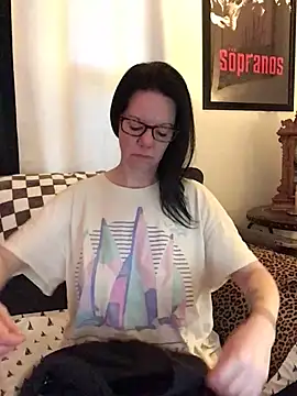 SidneyRaee online show from July 2026 12:40:02 PM