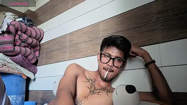 Snapshot of just_fucks chatting on May 2026 10:10:02 AM just fucks online show from May 2026 10:10:02 AM