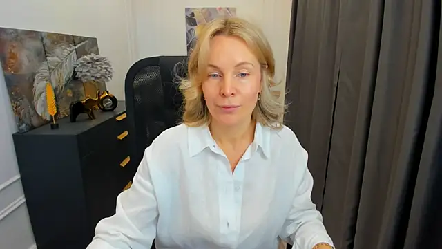 Snapshot of Sinty_Devis chatting on May 2026 04:28:01 AM Sinty Devis online show from May 2026 04:28:01 AM