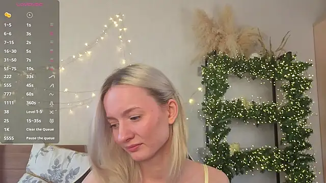Snapshot of IdaValenti chatting on June 2026 11:06:01 PM IdaValenti online show from June 2026 11:06:01 PM