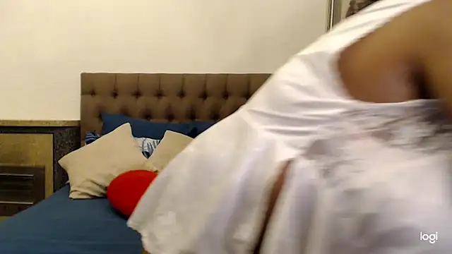 Snapshot of OmegaLipps chatting on February 2026 03:34:02 AM OmegaLipps online show from February 2026 03:34:02 AM