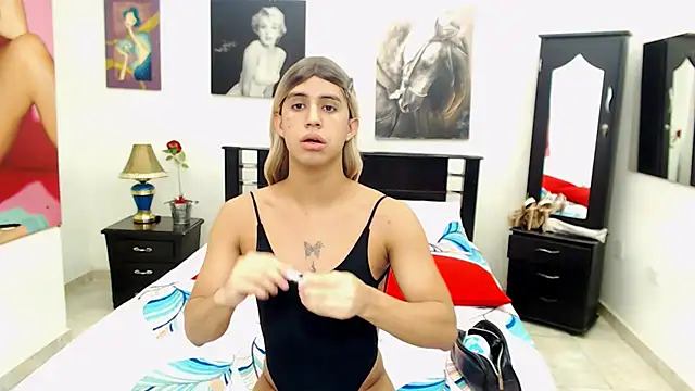 Snapshot of VeronicaReynolds chatting on February 2025 12:04:02 PM VeronicaReynolds online show from February 2025 12:04:02 PM