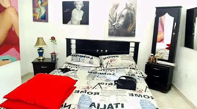 Snapshot of VeronicaReynolds chatting on March 2025 04:22:02 PM VeronicaReynolds online show from March 2025 04:22:02 PM