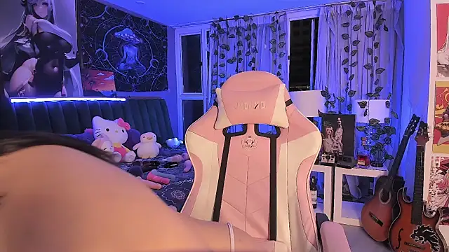 LanaKyutt online show from December 2024 03:30:02 AM