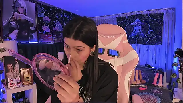 LanaKyutt online show from March 2025 11:43:02 PM