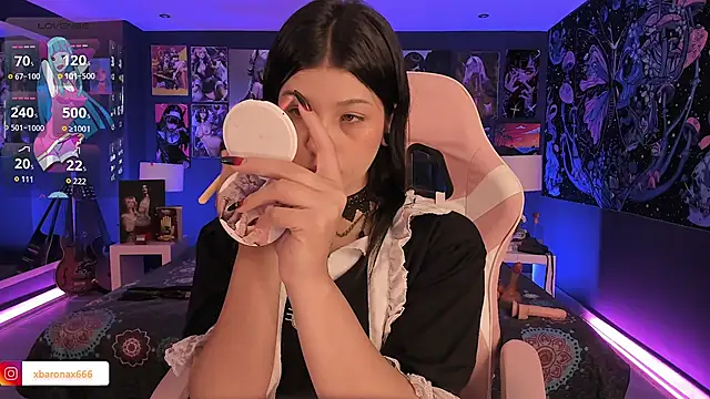 LanaKyutt online show from November 2025 02:06:01 PM