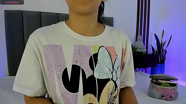 moll1e  online show from March 2025 12:02:02 PM