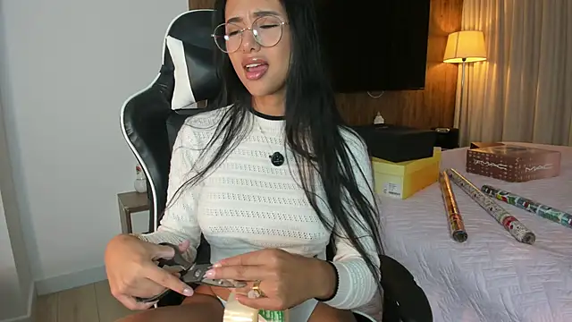 soycamig online show from November 2025 10:53:02 PM