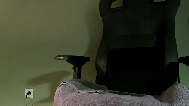 Snapshot of juanpalmox chatting on December 2024 08:33:01 PM juanpalmox online show from December 2024 08:33:01 PM