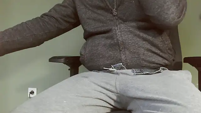 Snapshot of juanpalmox chatting on December 2024 07:43:01 AM juanpalmox online show from December 2024 07:43:01 AM