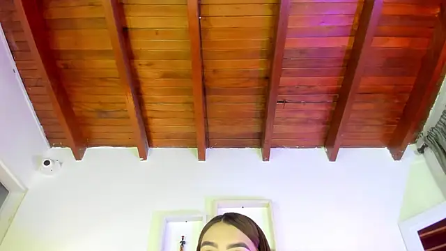 Snapshot of emmy_r chatting on December 2024 12:11:02 PM emmy r online show from December 2024 12:11:02 PM