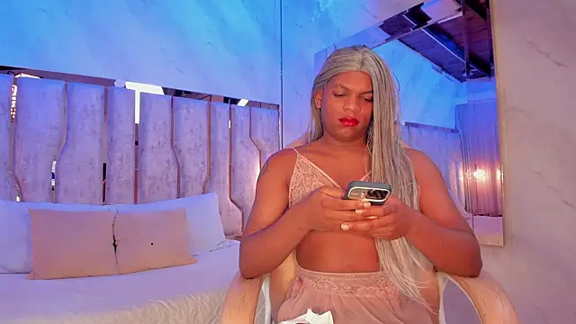 Snapshot of ari_monet chatting on April 2026 11:41:01 AM ari monet online show from April 2026 11:41:01 AM