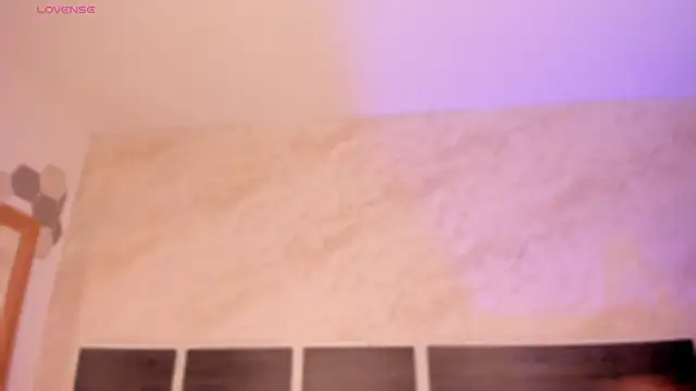 chloe sullivannn online show from January 2026 08:03:02 PM