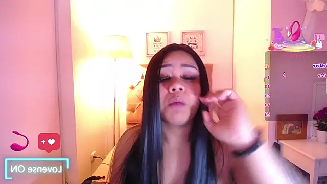 Nahom1  online show from October 2025 11:07:01 PM