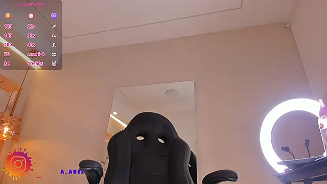 Snapshot of VioletaAbel chatting on January 2025 11:34:02 AM VioletaAbel online show from January 2025 11:34:02 AM