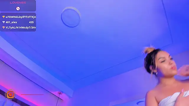 Snapshot of VioletaAbel chatting on February 2025 05:50:01 PM VioletaAbel online show from February 2025 05:50:01 PM