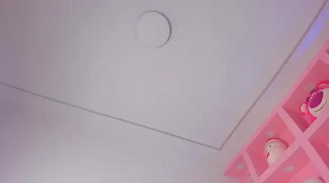 Snapshot of VioletaAbel chatting on March 2025 04:57:02 PM VioletaAbel online show from March 2025 04:57:02 PM