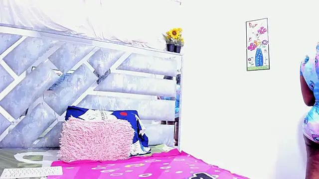 RoxannaBlanche online show from December 2024 01:12:01 PM