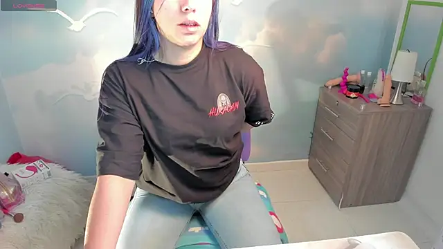 Nata bernett online show from September 2025 12:10:01 AM