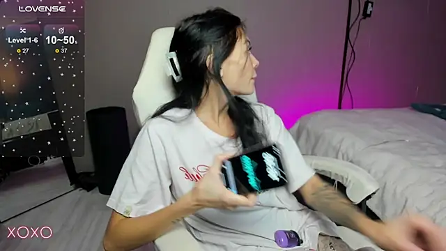 Mariella Adamss online show from September 2025 01:47:01 PM