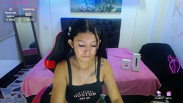 Snapshot of emily_rosse04 chatting on January 2025 12:29:01 PM emily rosse04 online show from January 2025 12:29:01 PM