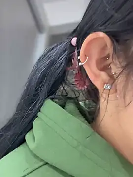 Snapshot of emily_rosse04 chatting on March 2025 12:12:01 PM emily rosse04 online show from March 2025 12:12:01 PM