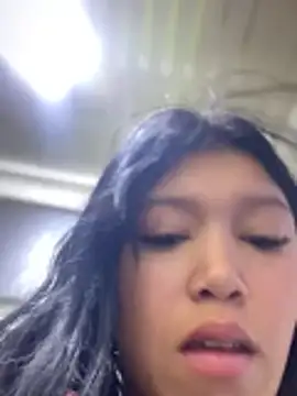 Snapshot of emily_rosse04 chatting on November 2025 12:51:01 PM emily rosse04 online show from November 2025 12:51:01 PM