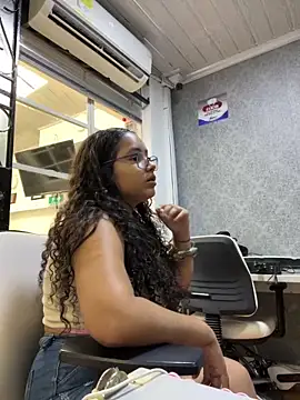 CurlyGirl 1 online show from February 2025 01:33:01 PM