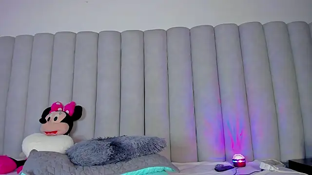 CristalCornner  online show from February 2025 08:21:01 PM