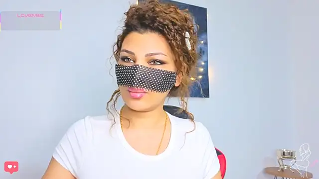 Turkish Latina online show from March 2026 10:32:01 PM