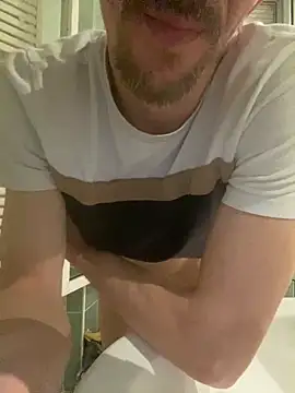 Maxthekid online show from April 2026 08:55:02 PM