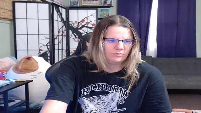 Snapshot of Sarahtineke chatting on October 2025 04:30:02 PM Sarahtineke online show from October 2025 04:30:02 PM